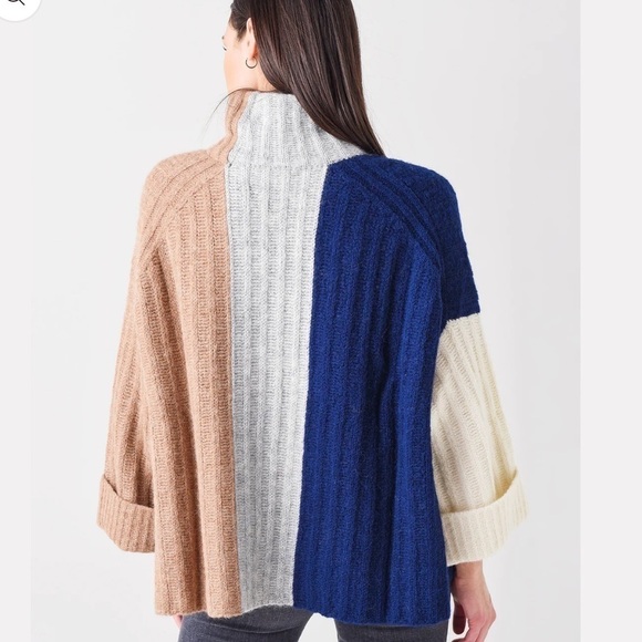 ELEVEN SIX Talia Color Block Poncho Medium/ Large - Picture 2 of 6